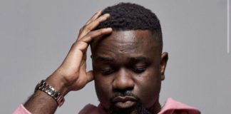 WE ARE IN A SERIOUS CRISIS – Sarkodie On Ghana’s Economy