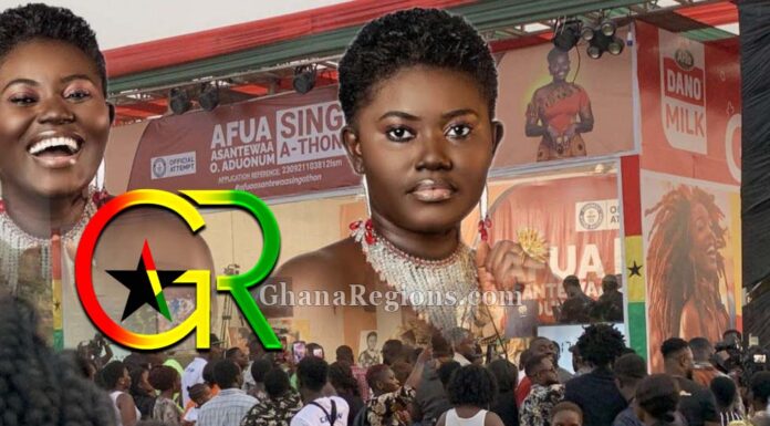 Crowds in Ghana watching Afua Asantewaa doing Sing-A-Thon